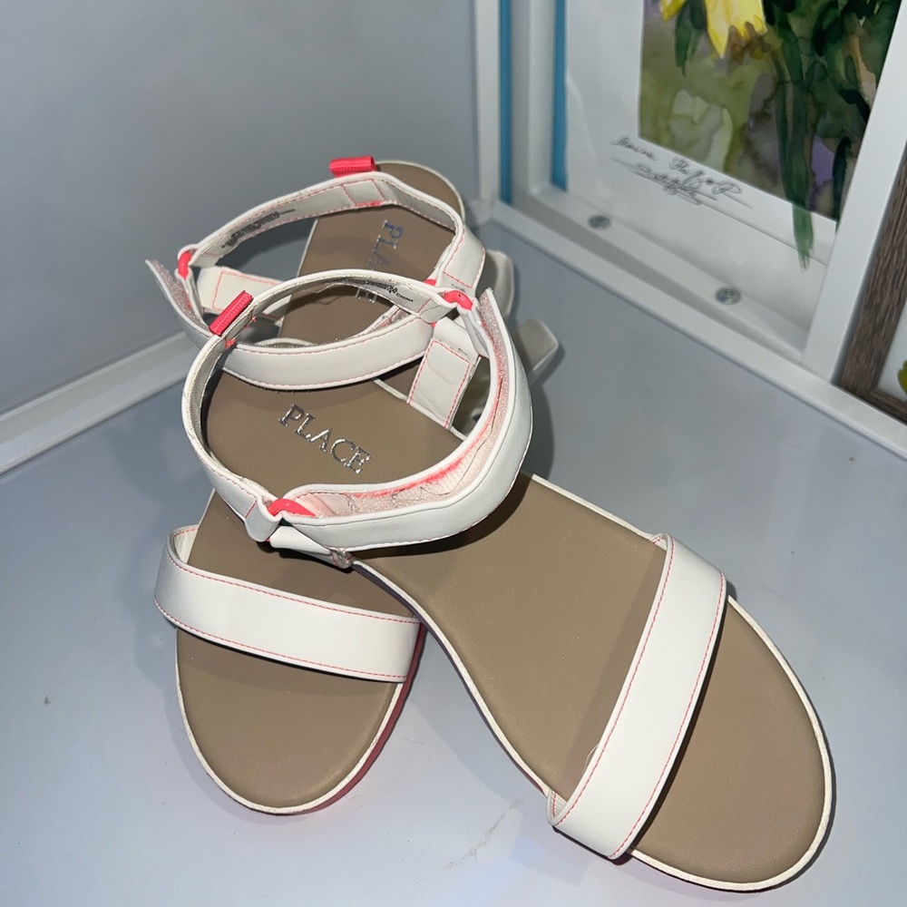 Place Women's Sandals in White and Pink